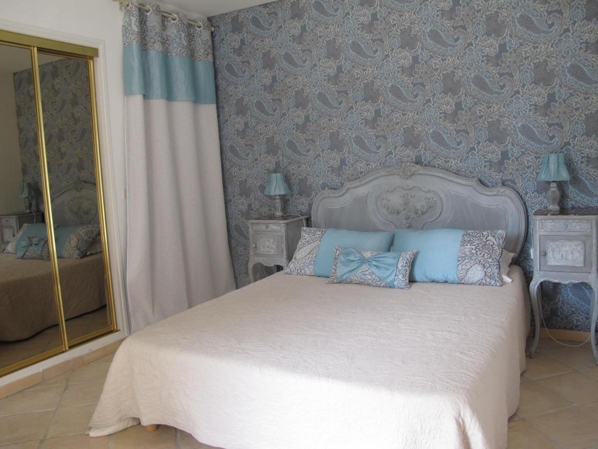 L'Oustau De Bigatie Bed & Breakfast Lambesc Exterior photo